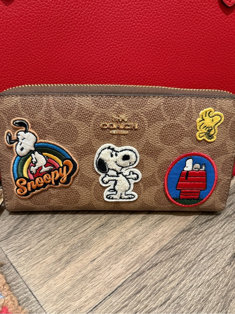 COACH X PEANUTS LONG ZIP AROUND WALLET IN SIGNATURE CANVAS WITH PATCHES NWOT - Picture 4 of 8